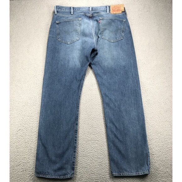LEVIS 501 Jeans Mens 38x32 Original Straight Leg Button Fly Medium Wash Denim - Picture 1 of 16